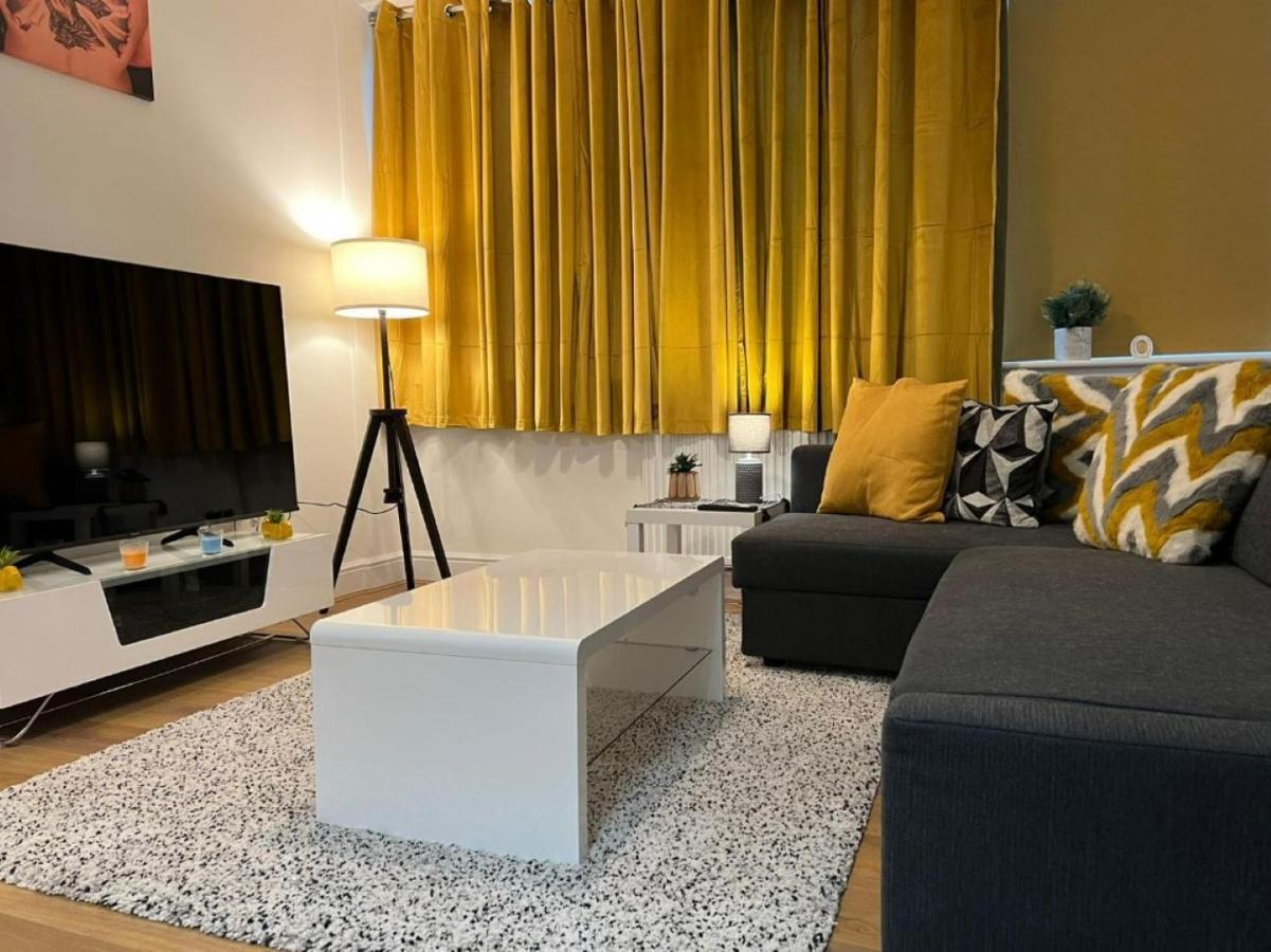 شقة Modern And Stylish 1Bed Flat باركنغ المظهر الخارجي الصورة