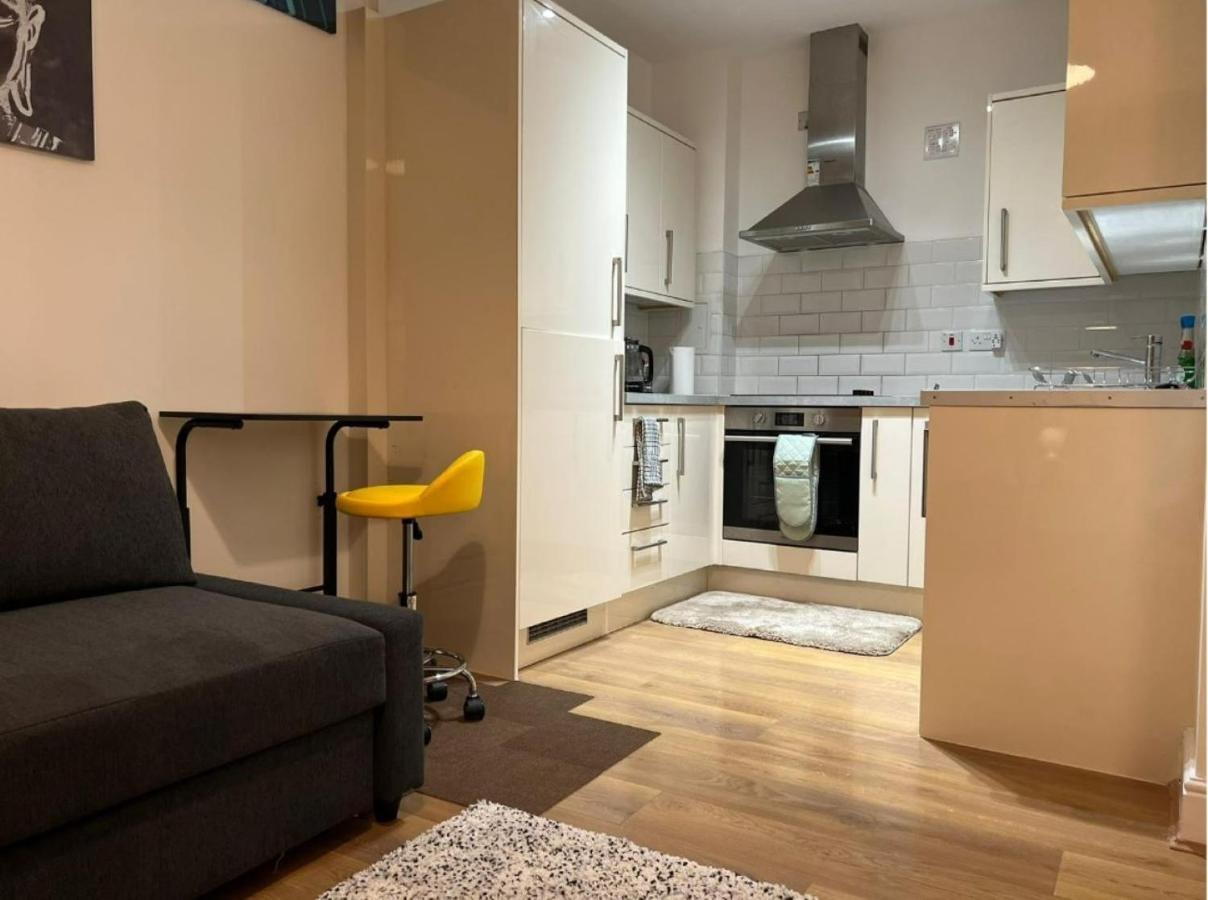 شقة Modern And Stylish 1Bed Flat باركنغ المظهر الخارجي الصورة